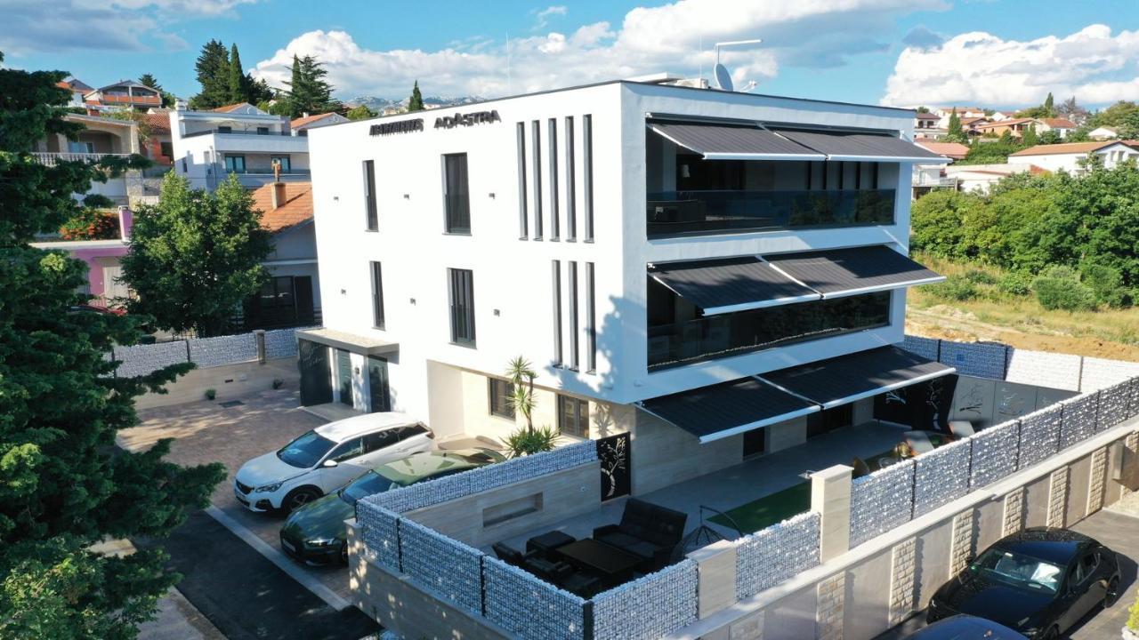 Adastra Apartments Maslenica Extérieur photo