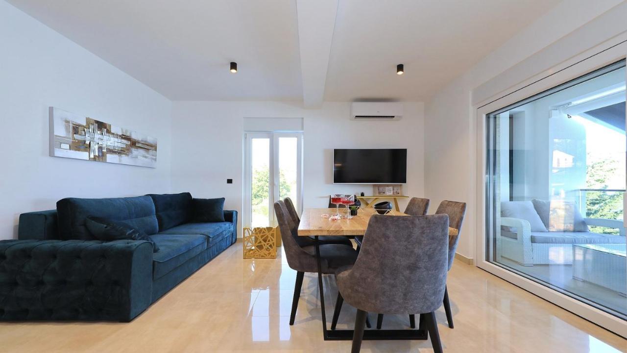 Adastra Apartments Maslenica Extérieur photo