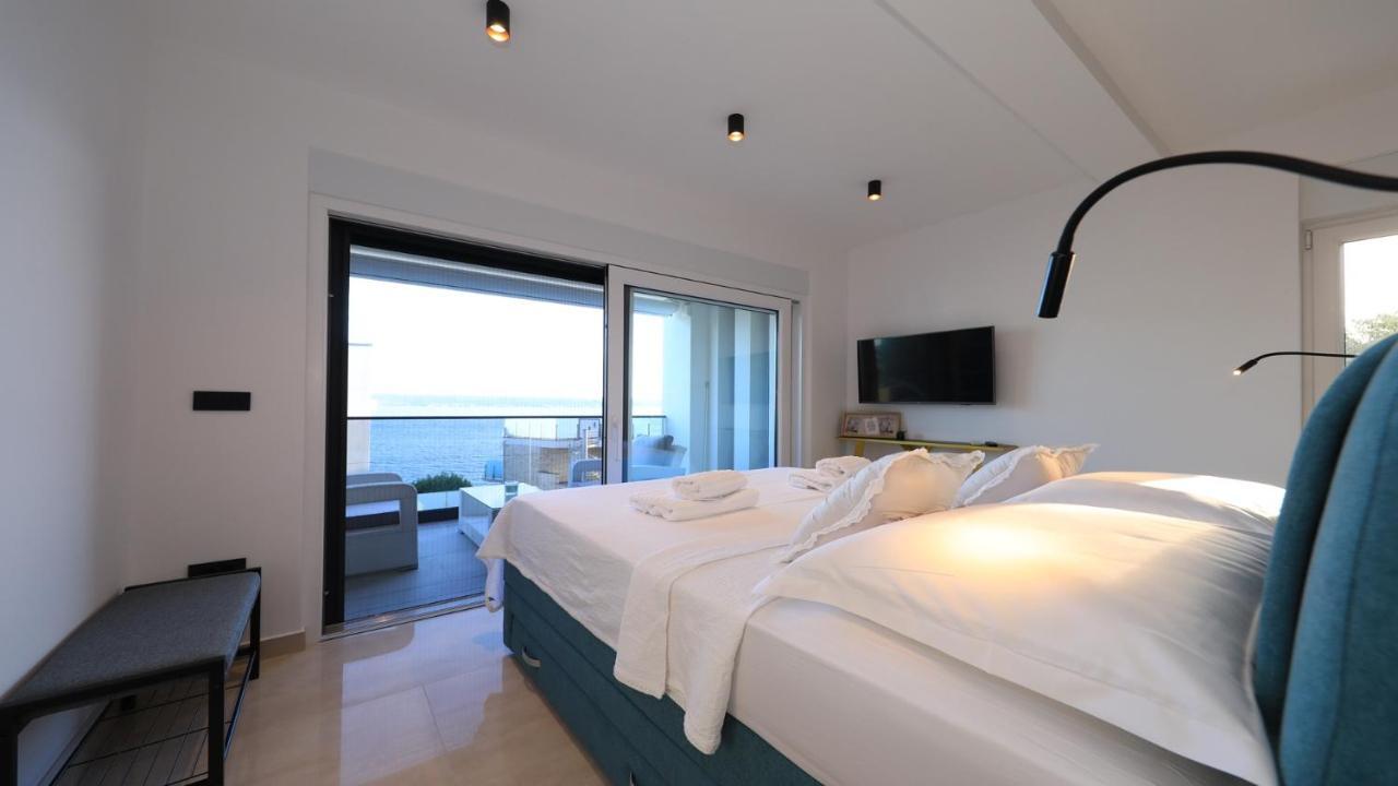 Adastra Apartments Maslenica Extérieur photo