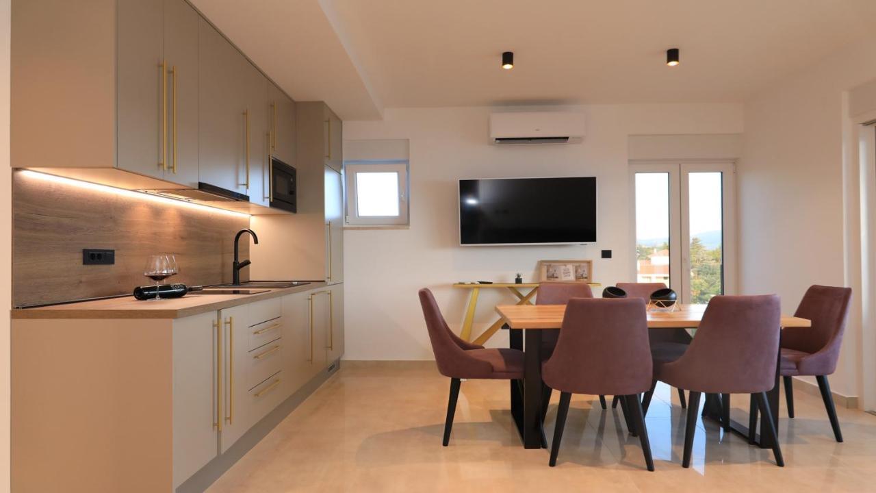 Adastra Apartments Maslenica Extérieur photo