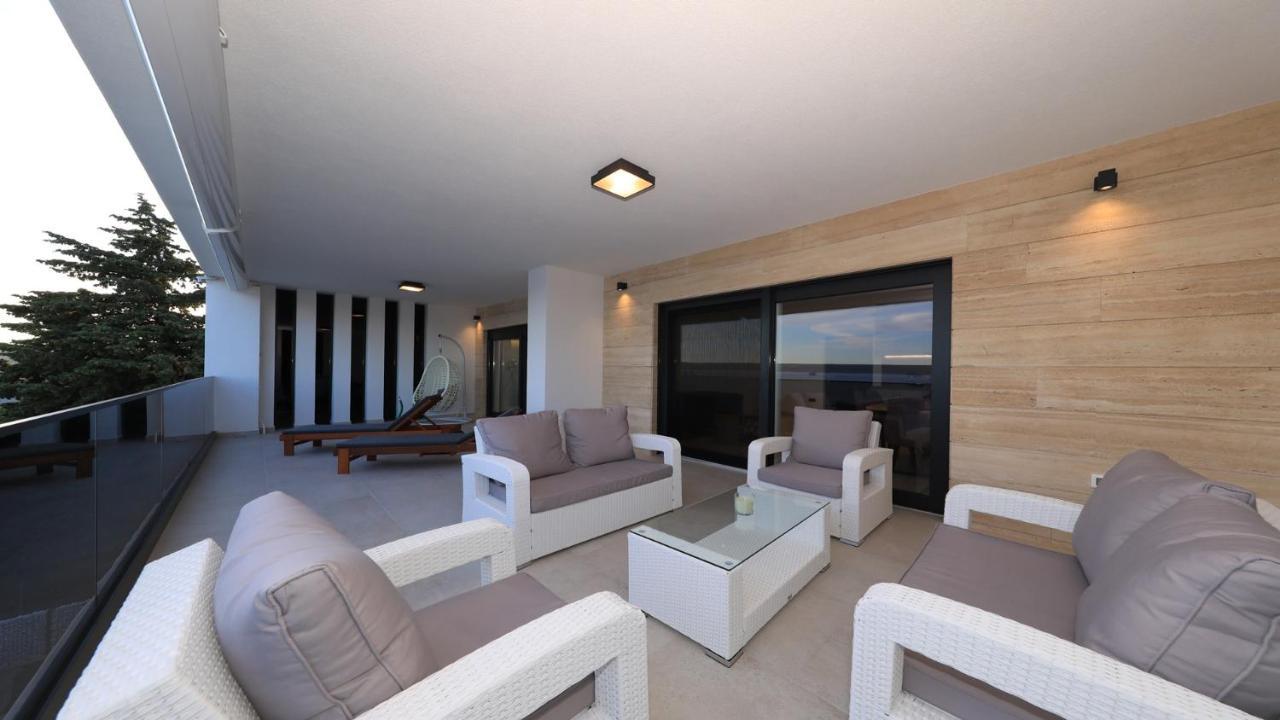 Adastra Apartments Maslenica Extérieur photo