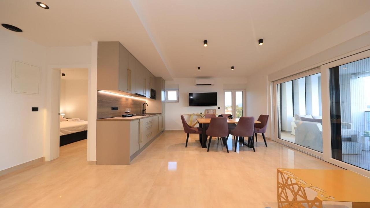 Adastra Apartments Maslenica Extérieur photo
