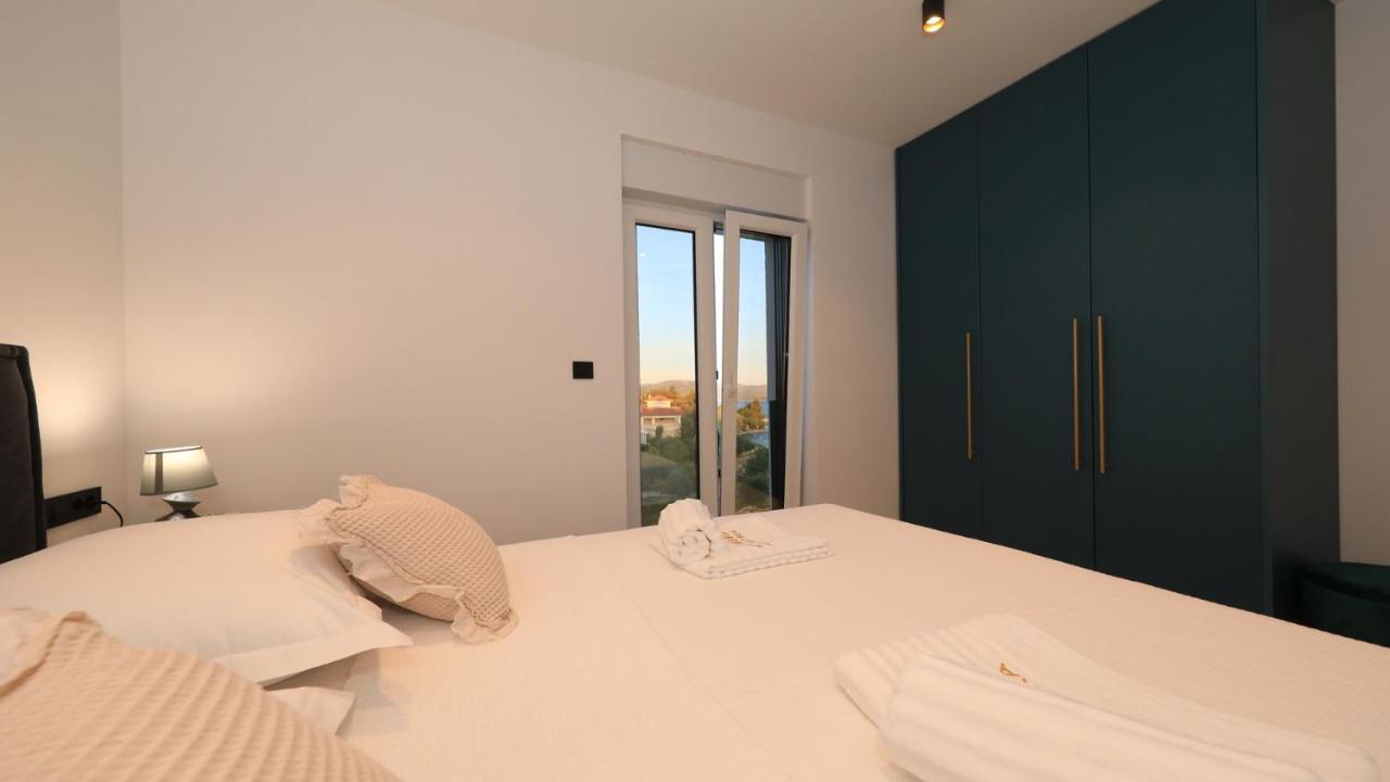 Adastra Apartments Maslenica Extérieur photo