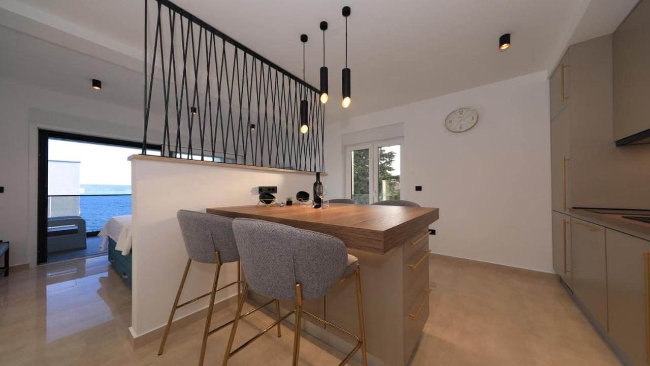 Adastra Apartments Maslenica Extérieur photo