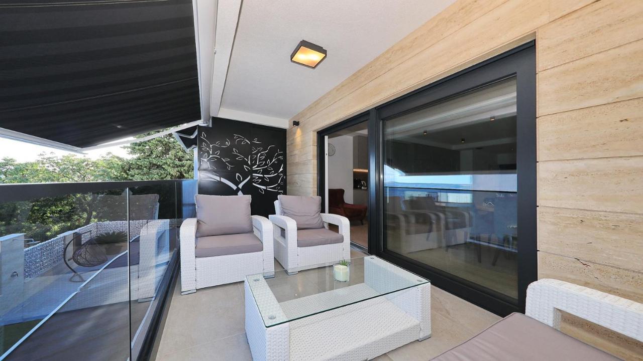 Adastra Apartments Maslenica Extérieur photo