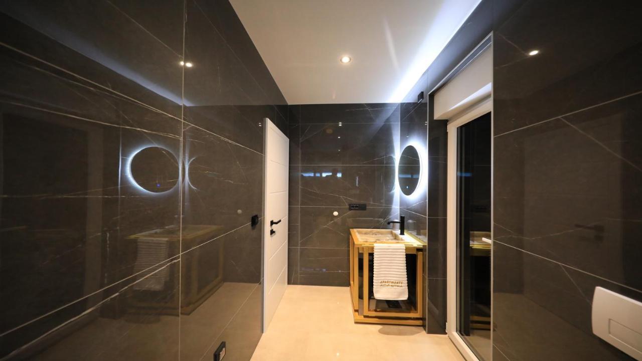Adastra Apartments Maslenica Extérieur photo