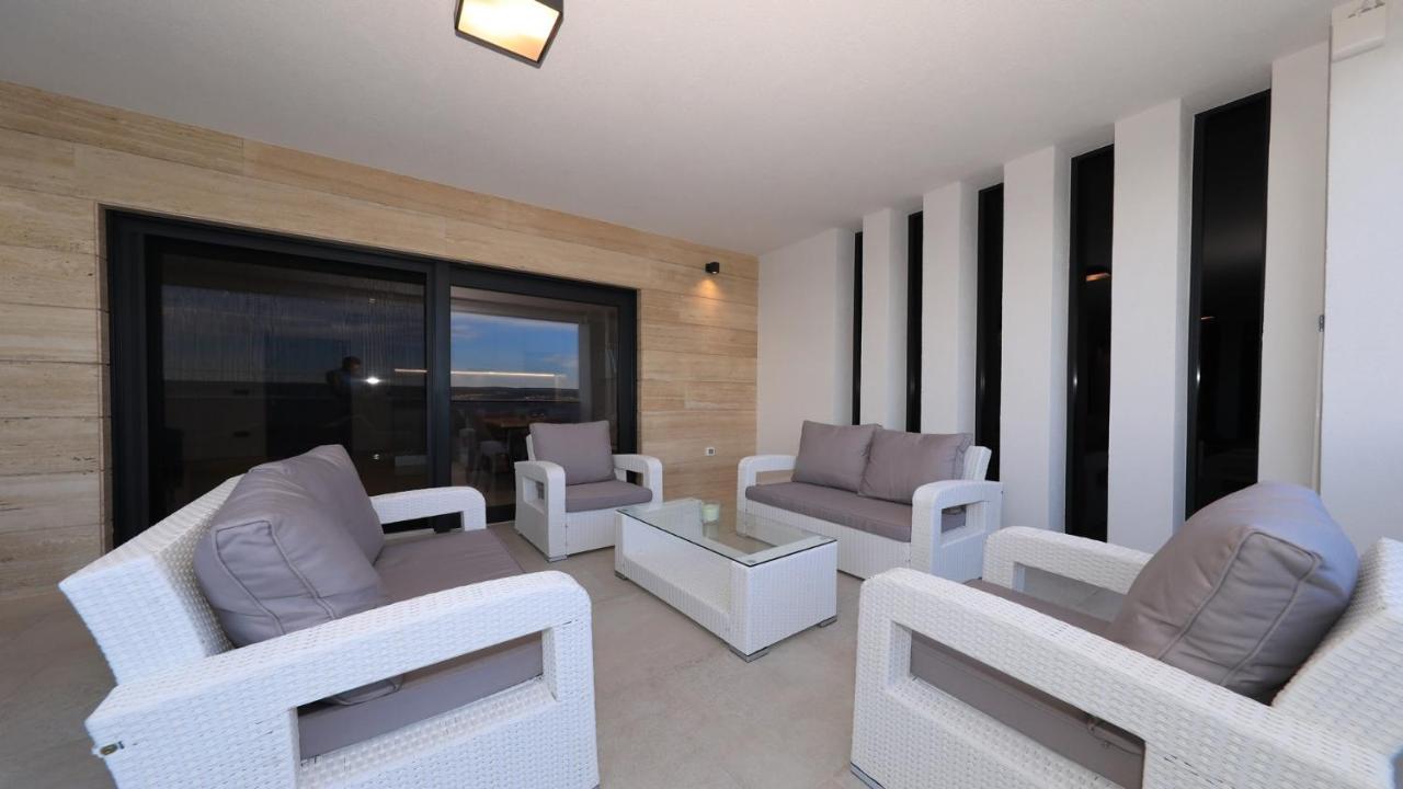 Adastra Apartments Maslenica Extérieur photo